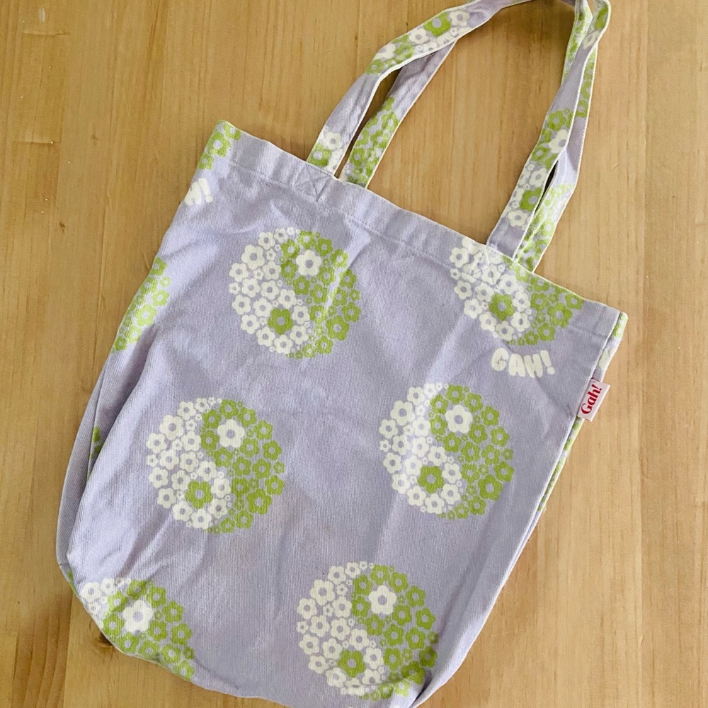 ⚡️24HR FLASH SALE⚡️Lisa says Gah! Floral Yin Yang Tote Bag